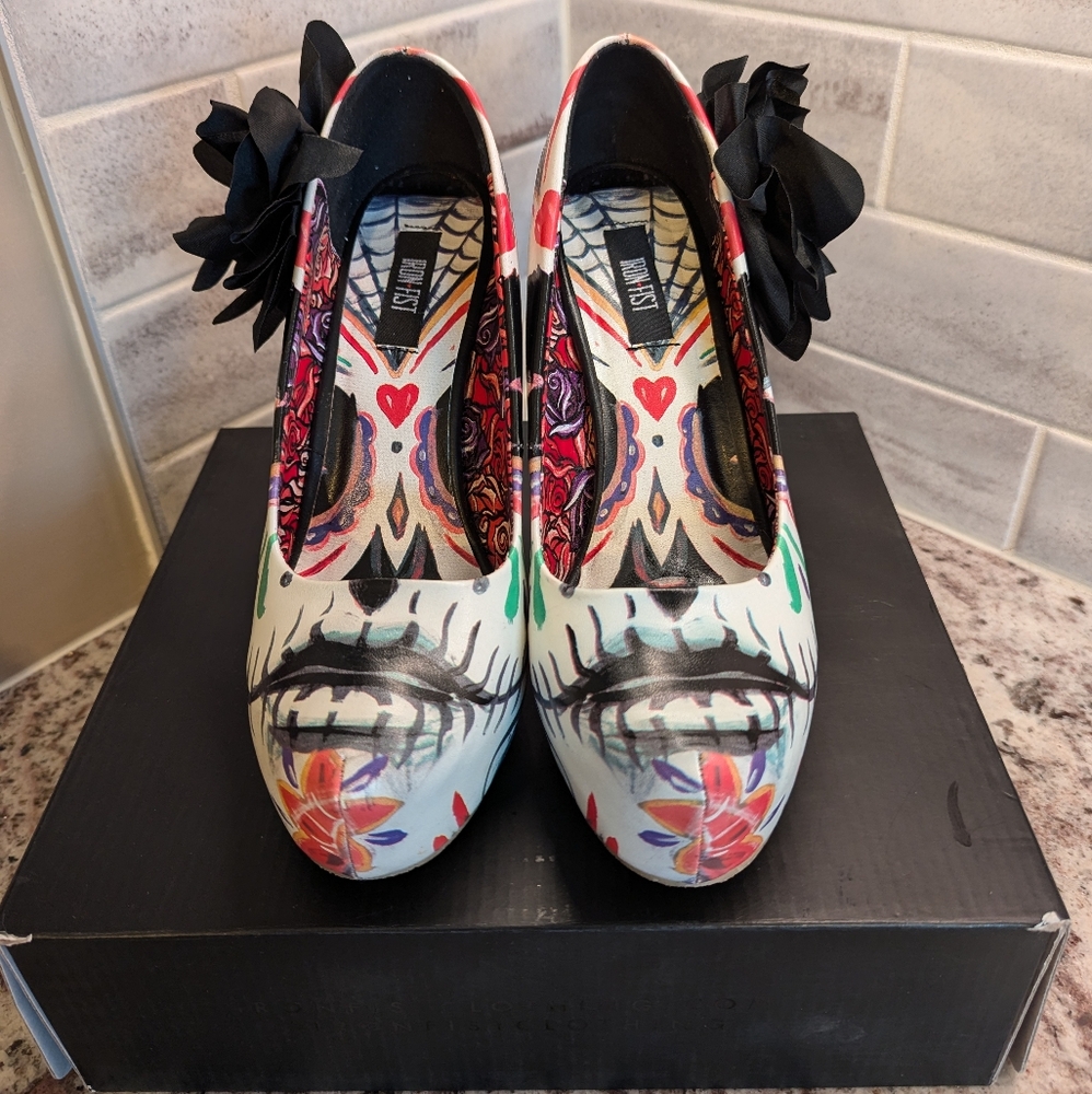 Iron Fist Widow platform pumps, size 9 - Picture 4 of 11